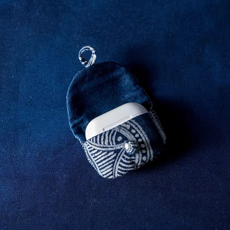 Handmade Wax-Dyed Earphone Storage Bag