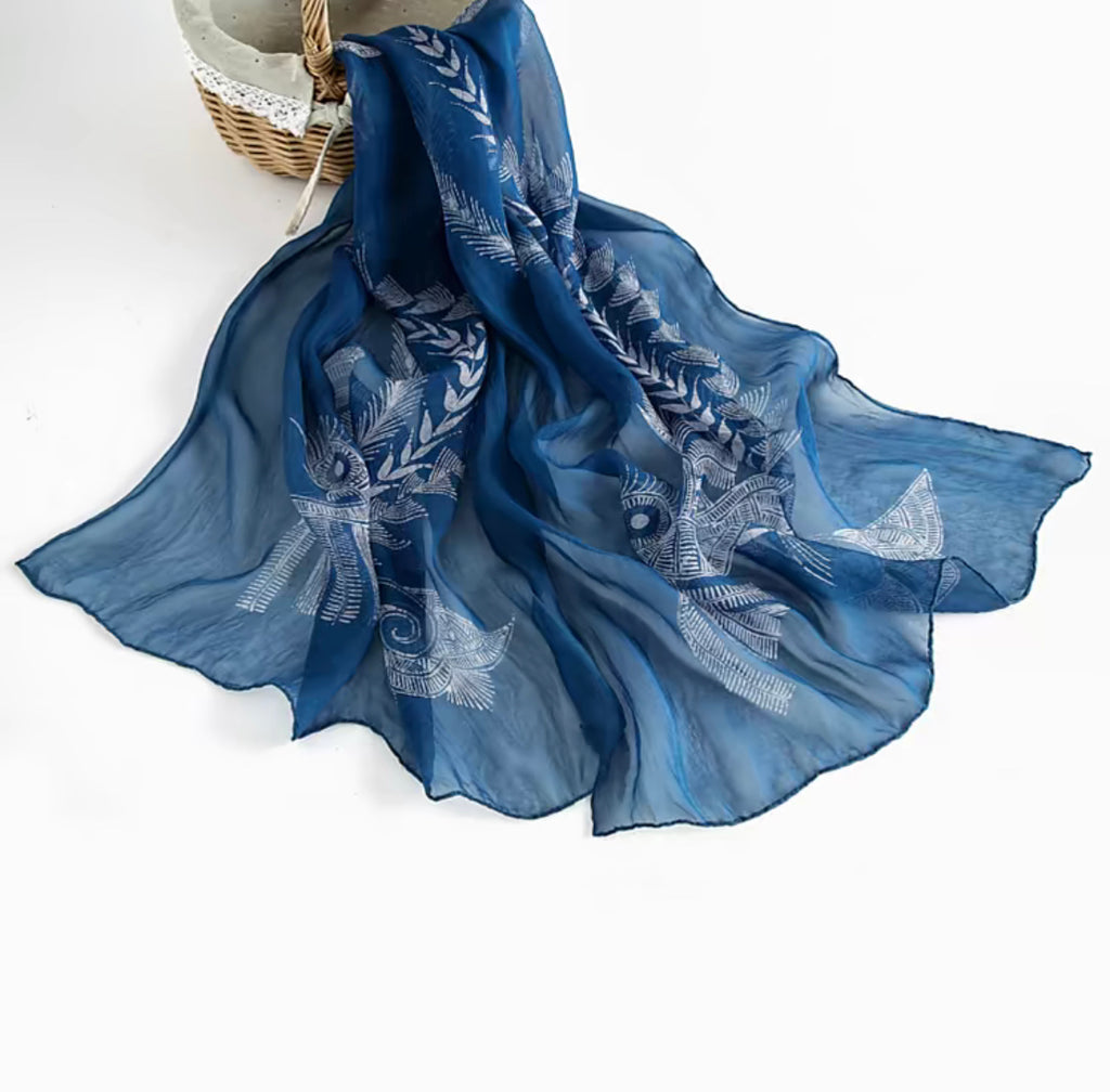 Handmade Wax-Dyed Silk Scarf（Pattern is random）