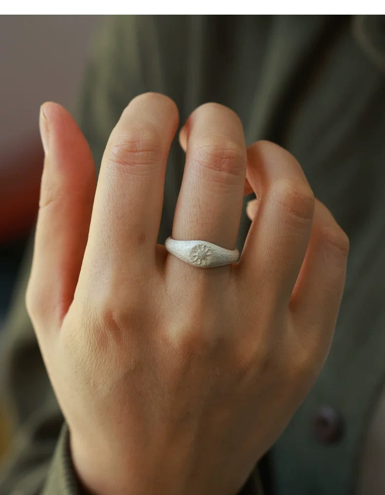 Miao Silver Jewelry (Ring with Light Whirl Pattern)