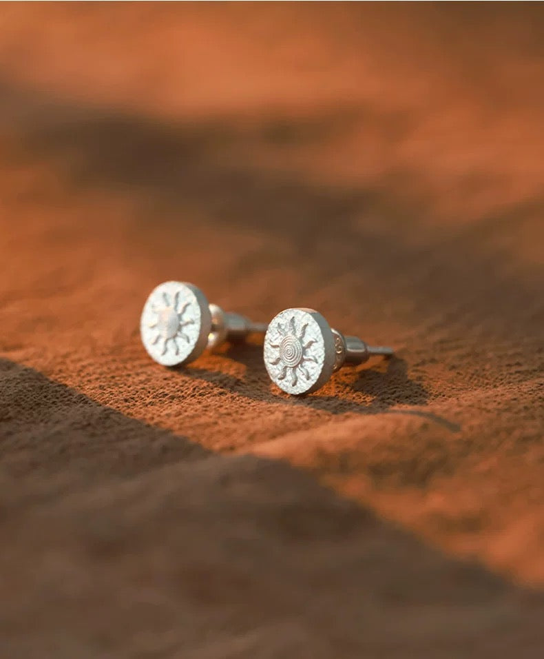 Miao Silver Jewelry (Light Whirl Pattern Earrings)